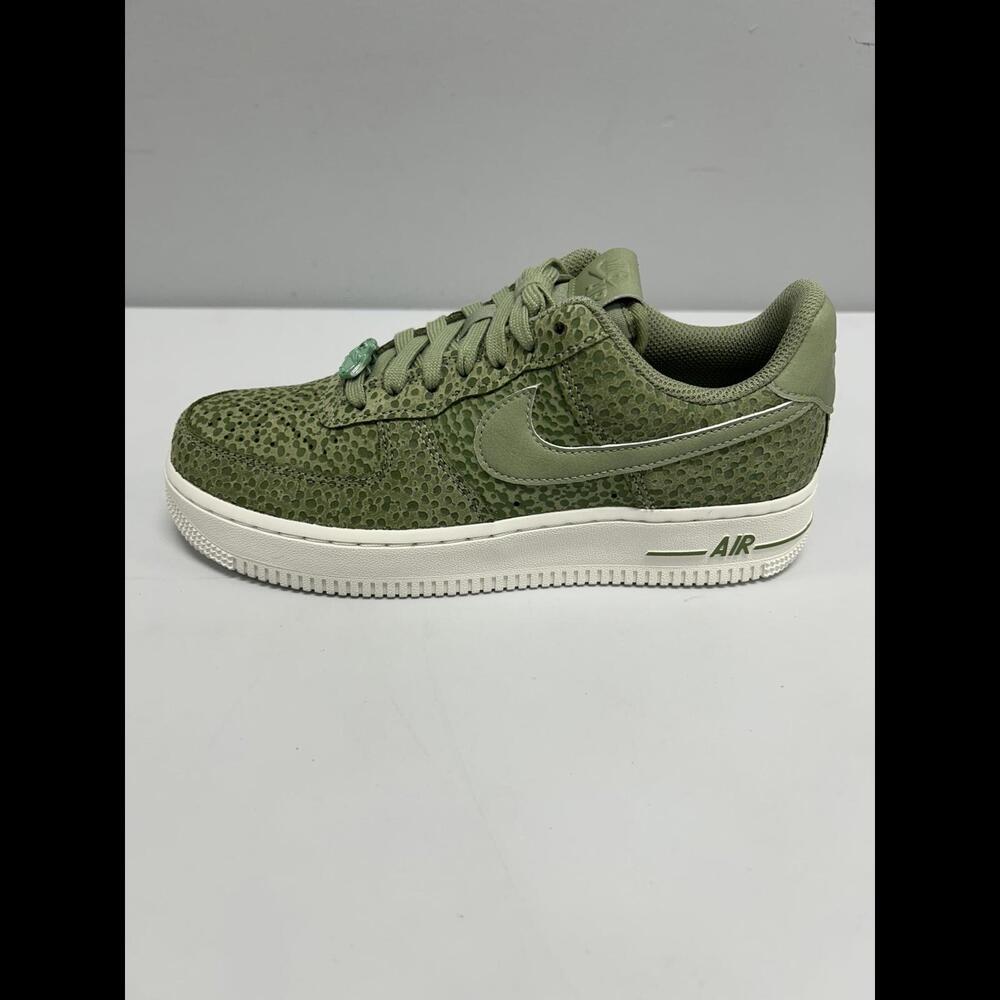 Nike Air Force 1 '07 Premium Sneakers